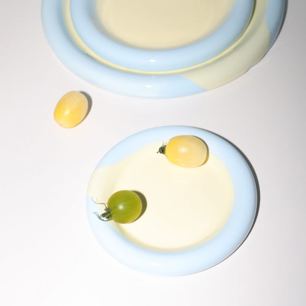 MEDIUM ROUND RING PLATE - SKY & YELLOW