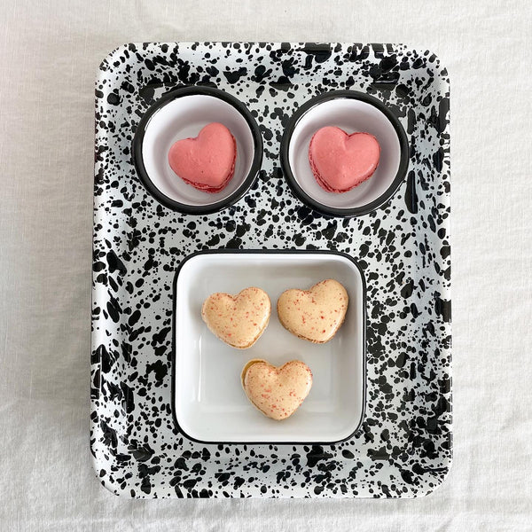 ENAMEL SMALL SQUARE TRAYS SET OF 2 (2 COLORS)
