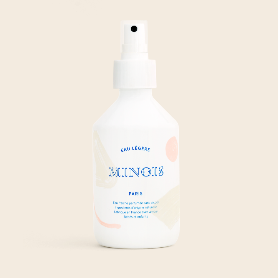 MINOIS PARIS EAU LÉGÈRE (Minois Paris Light Water) is perfumed, alcohol-free fresh water for body and hair. 100% natural ingredients.